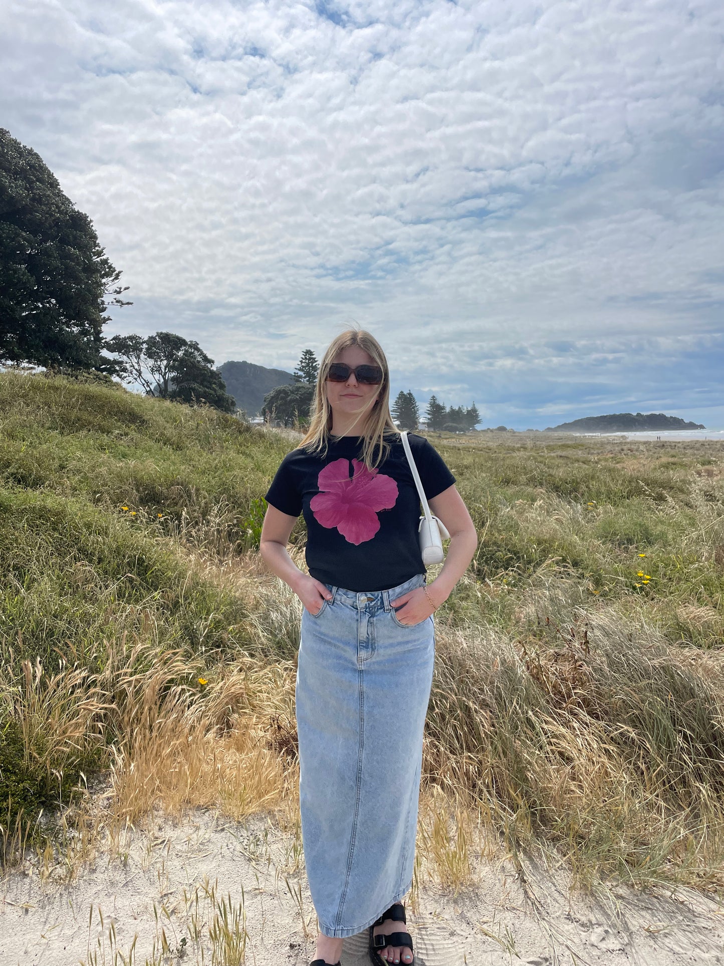 Solo Hibiscus Baby Tee